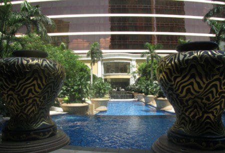 Wynn Macau pool is empty because Chinese tourists gamble, not swim - rather spend fiat currency on casino chips