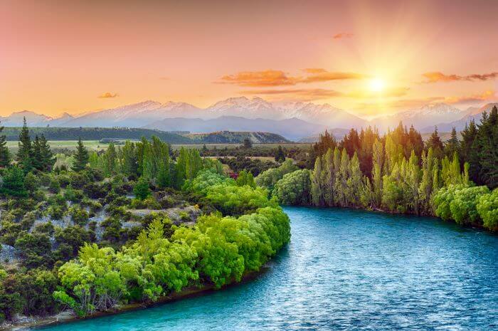 New Zealand English Speaking