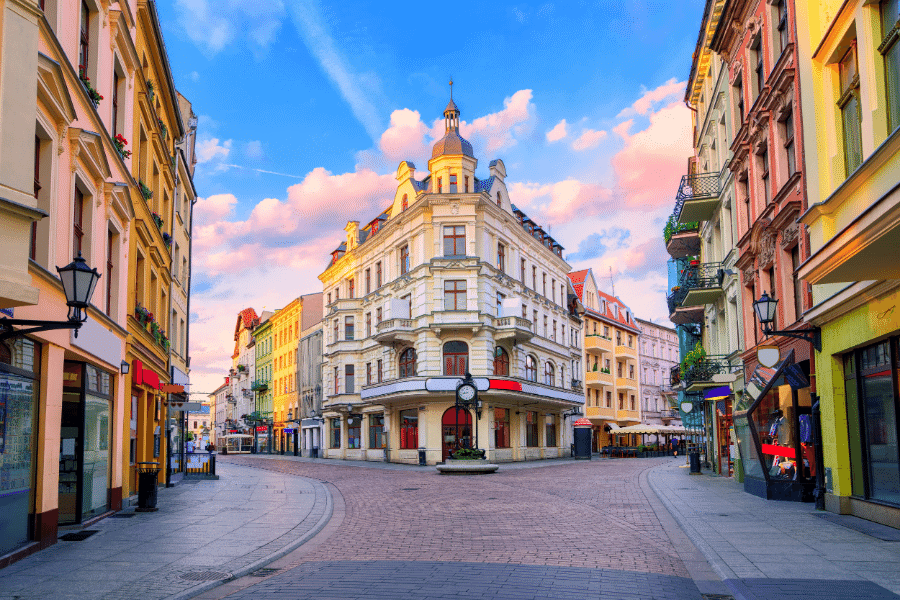 Poland How to avoid offshore scams
