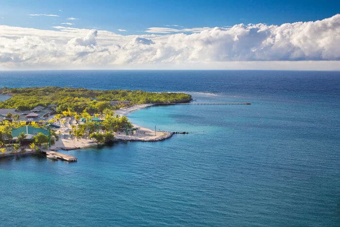 living in Roatan Bay Islands of Honduras