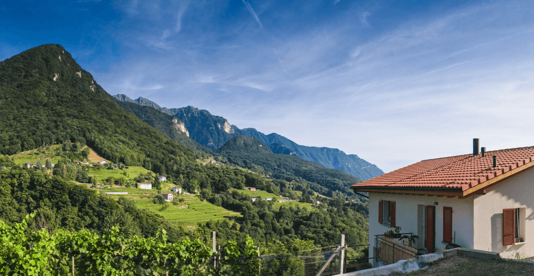 Buying Foreign Real Estate to Get Airbnb Rent Yields