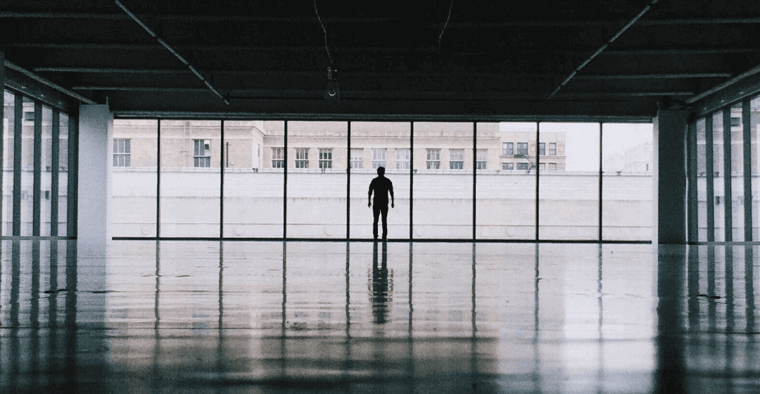 The curse of economic isolation: how governments forget history