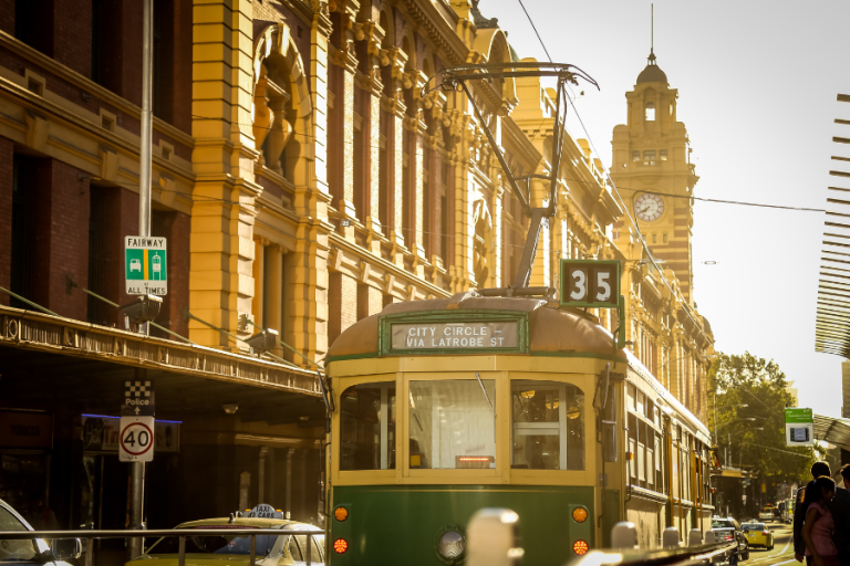 Pros and Cons of Leaving Australia