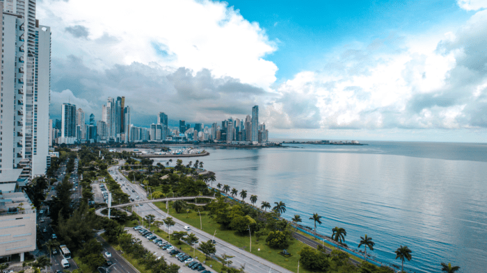 Retire In Panama The Ultimate Guide For 2024   Reasons To Retire In Panama 700x393 