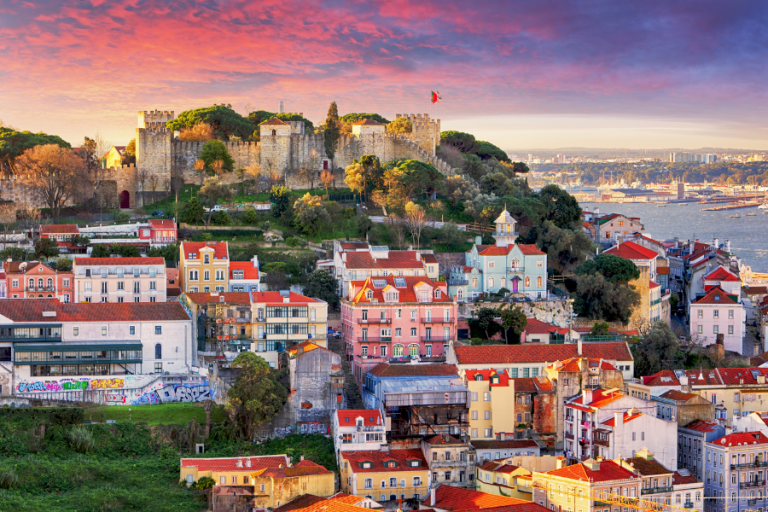 The Pros and Cons of Expat Living in Portugal 